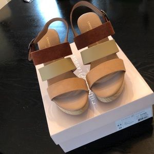 New in box! Sz 8.5 - Chinese Laundry